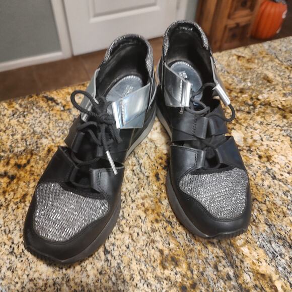 Michael Kors Black Silver Platform Sneakers Size 6M ID HJ18A - Picture 3 of 14